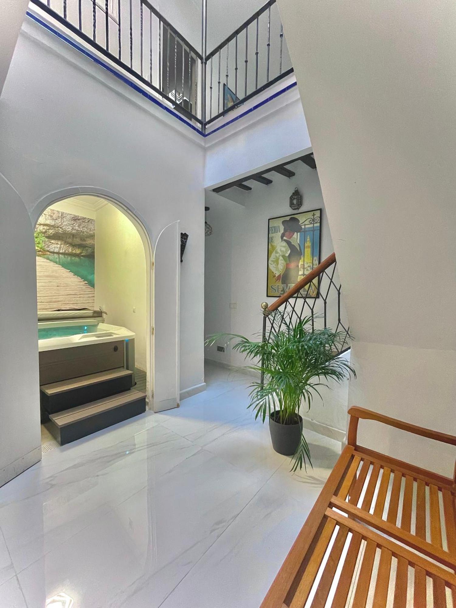 House -Rooftop&Jacuzzi -StayinSevilla Exterior foto